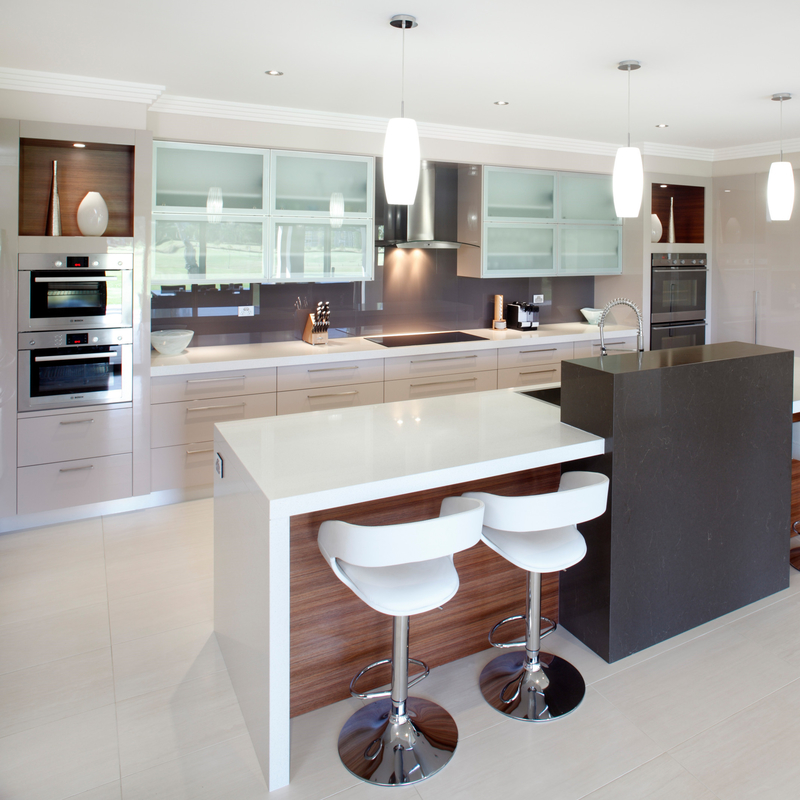 Direct Manufacturer Glossy Beige Plain And Wood Grain Lacquer Modern Designs Kitchen Cabinets Sets Made In China
