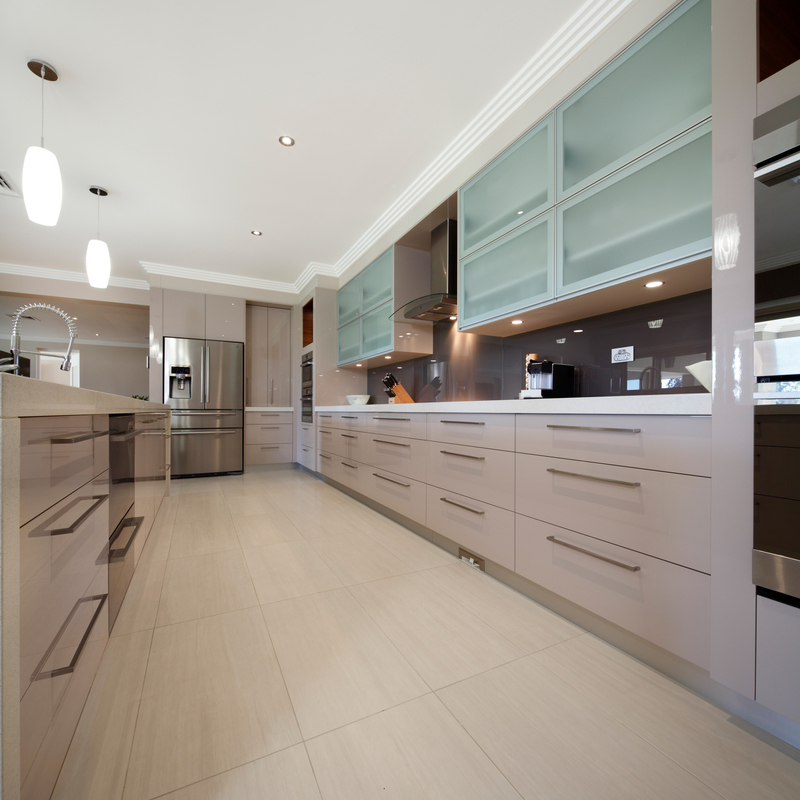 Direct Manufacturer Glossy Beige Plain And Wood Grain Lacquer Modern Designs Kitchen Cabinets Sets Made In China
