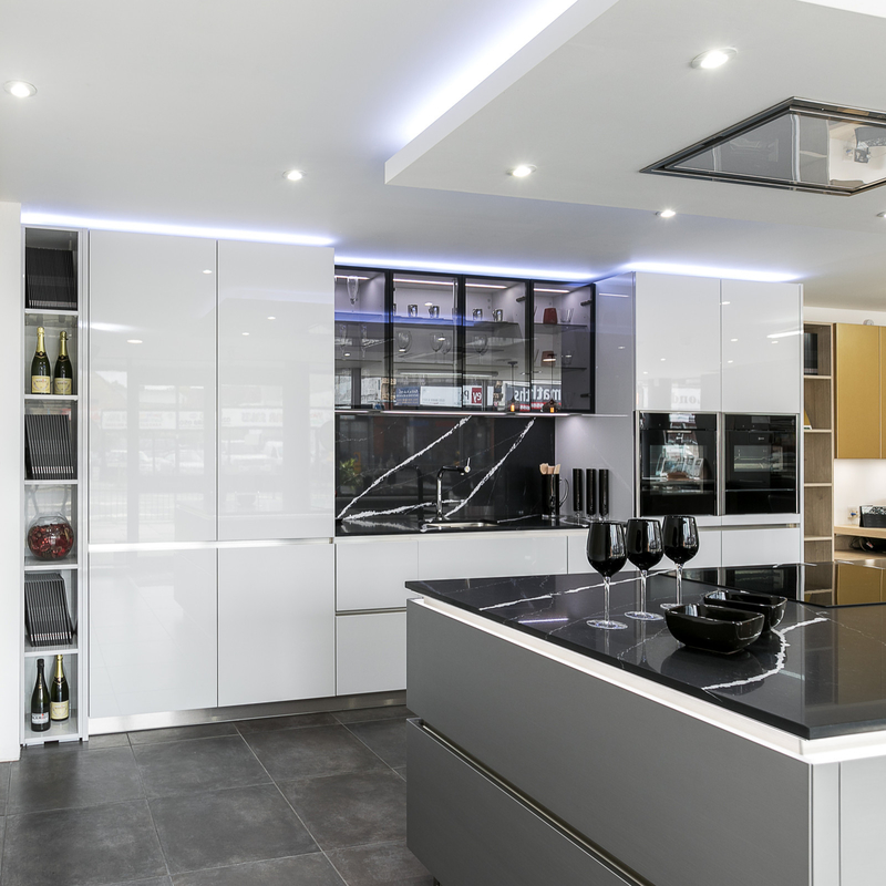 Custom Make I Shape Lacquer Kitchen Cabinet High Gloss White Base Matte Gray Island