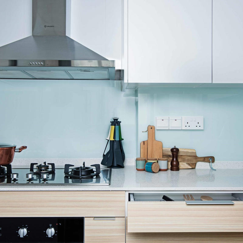 Chinese Modern Style High Quality Small Melamine Kitchen Cabinet White And Wood Grain Kitchen Cabinets Sets