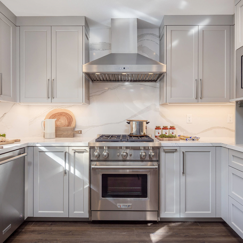 Custom Mini Kitchen Cabinet Matte Light Gray Shaker Style Lacquer Kitchenette For Hotel