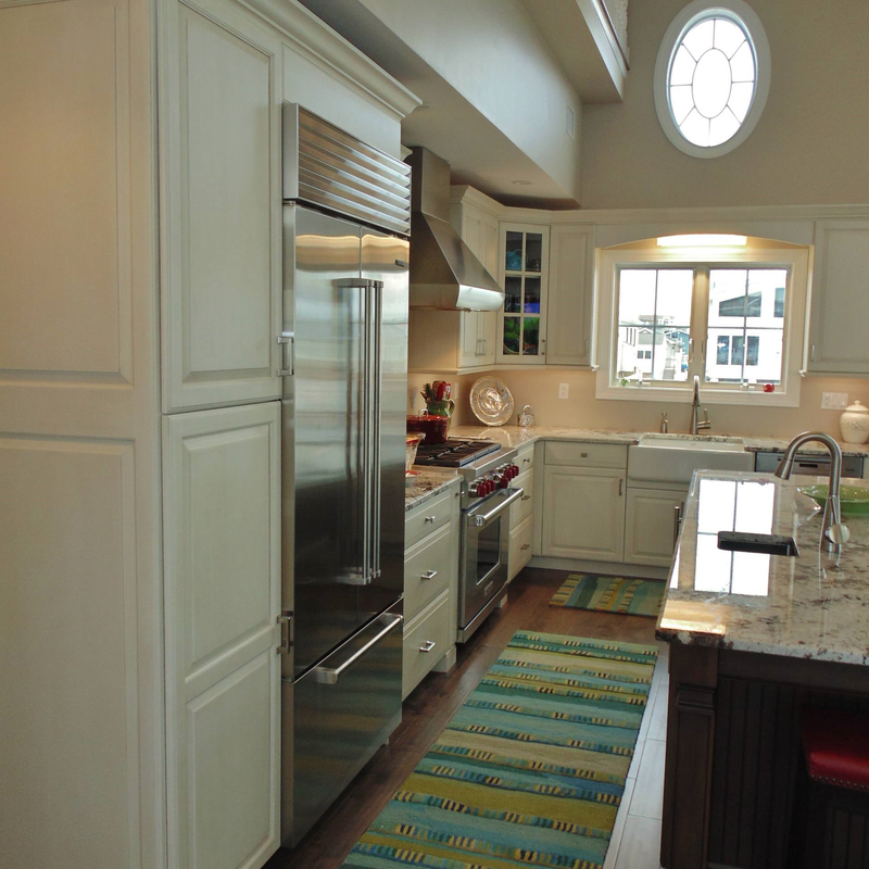 Rustic Style L Shape White Solid Wood Matt Wooden Kitchen Cabinet From Guangdong Cabinet Manufacturer