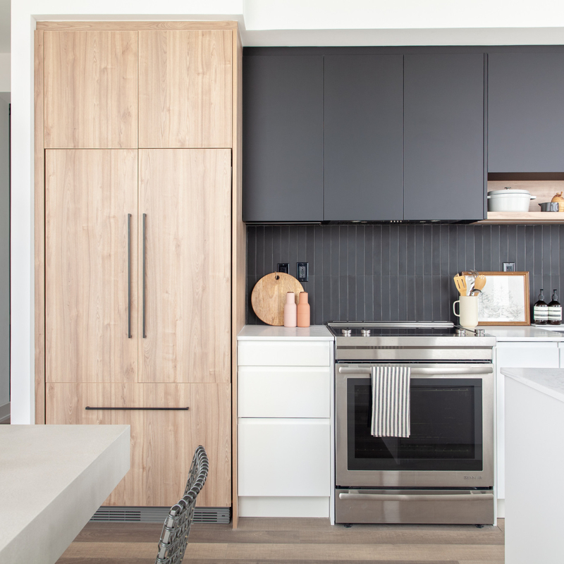 Matte White And Grey Lacquer Focus On Cabinet Design Luxury Modern Kitchen Cabinet Set Assembled Packing