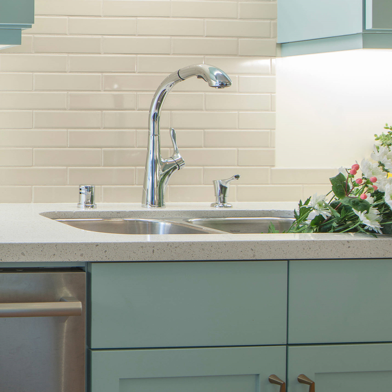 Factory Direct Full Set Furniture Matt Lacquer Mint Green Kitchen Cabinets With Golden Handles And Sink